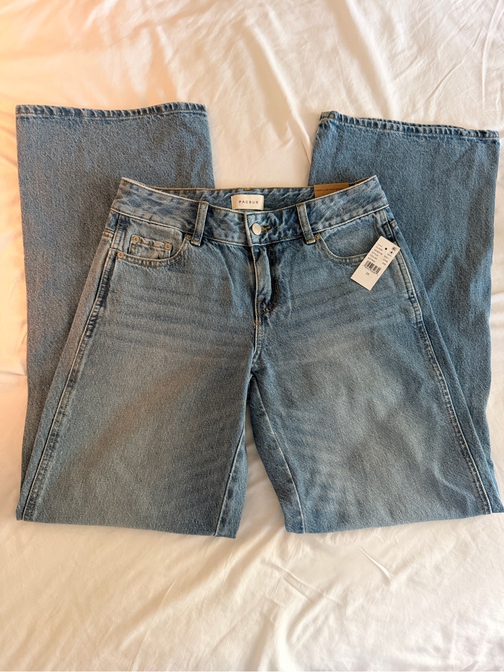 PacSun Women's Light Wash Straight Leg Jeans